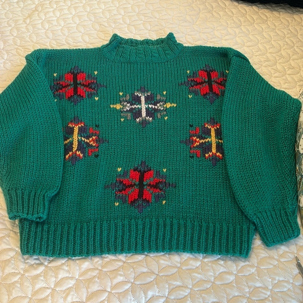 Sugar Co. Ltd. Hand Knit 100% Acrylic Christmas Snowflake Sweater